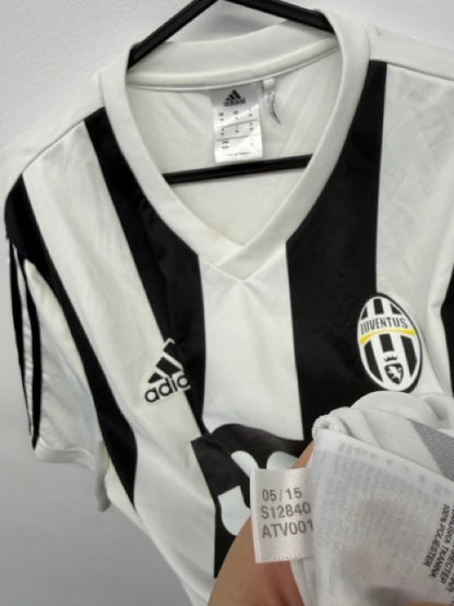 Adidas Juventus Home Jersey 2015–2016 size M 8/10