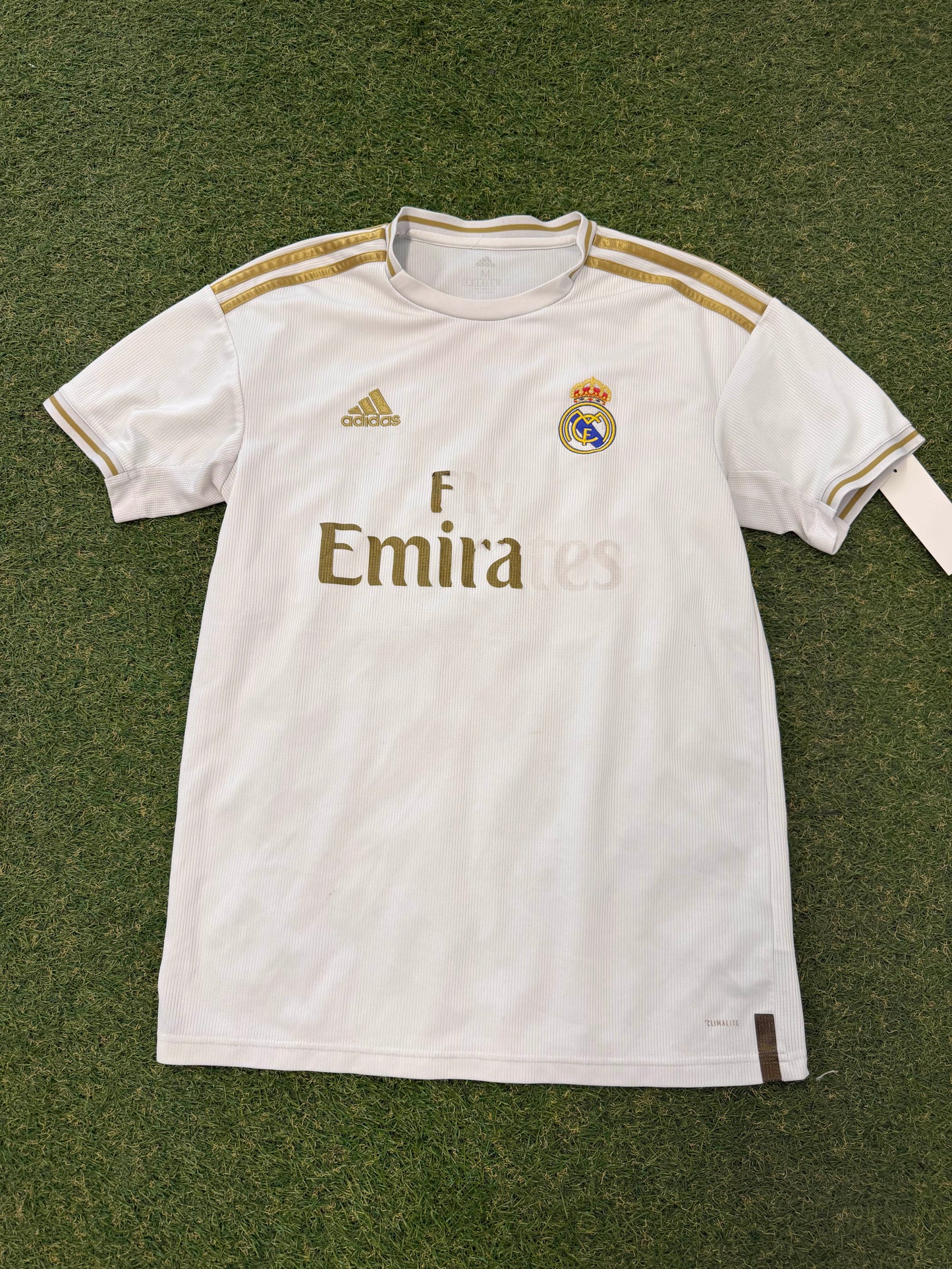 Real Madrid 2019/20 home jersey size M 4/10