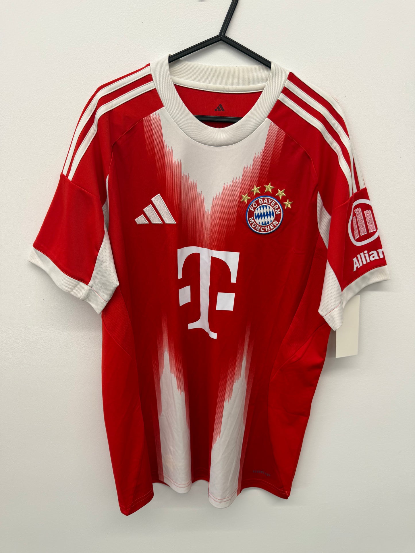 Bayern Munich 2025/26 Home Shirt size M 10/10