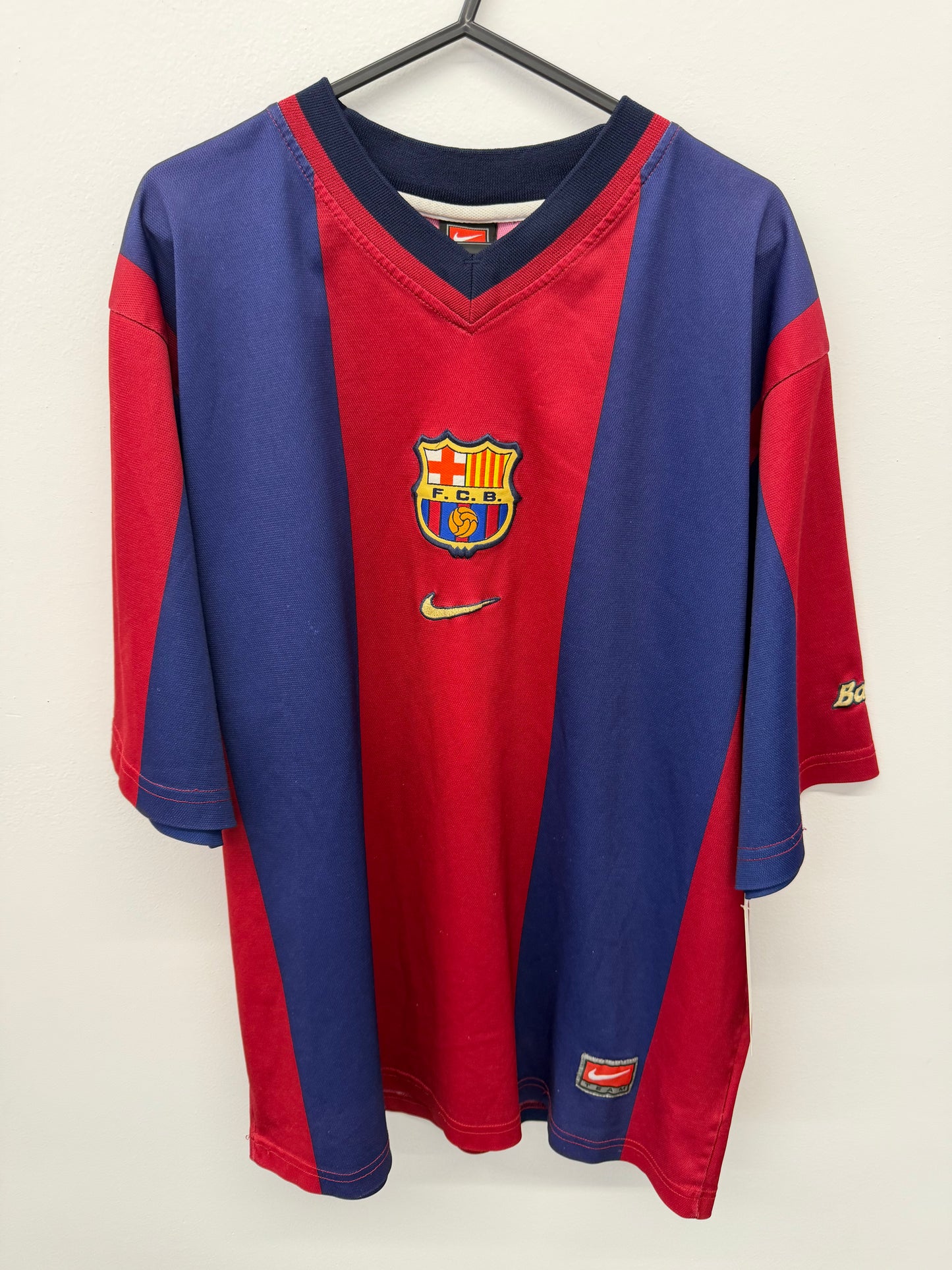 Barcelona Home football shirt 2000 Nike size L 9/10