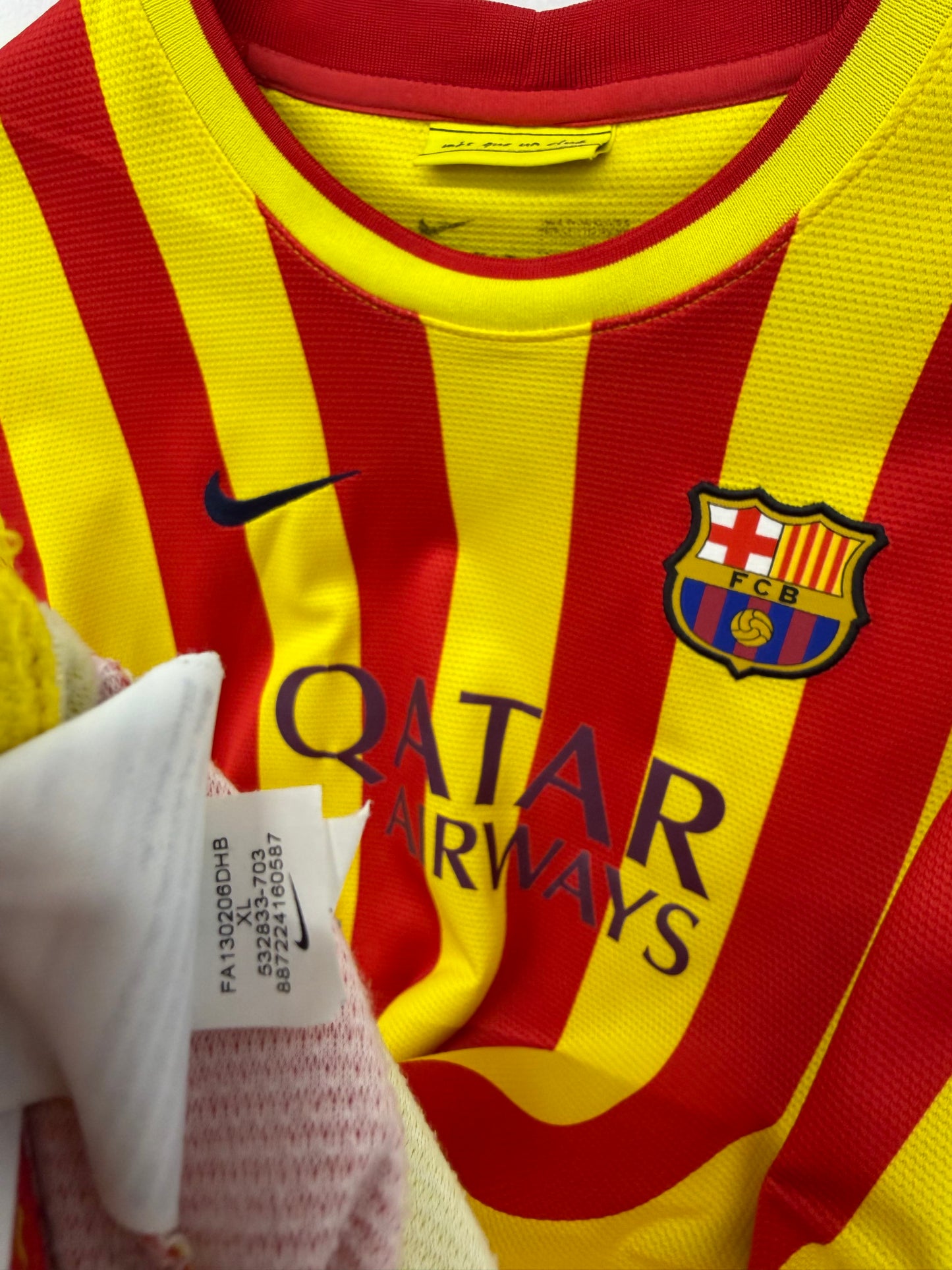 Barcelona 2013/2014 away football shirt Nike size XL 7/10