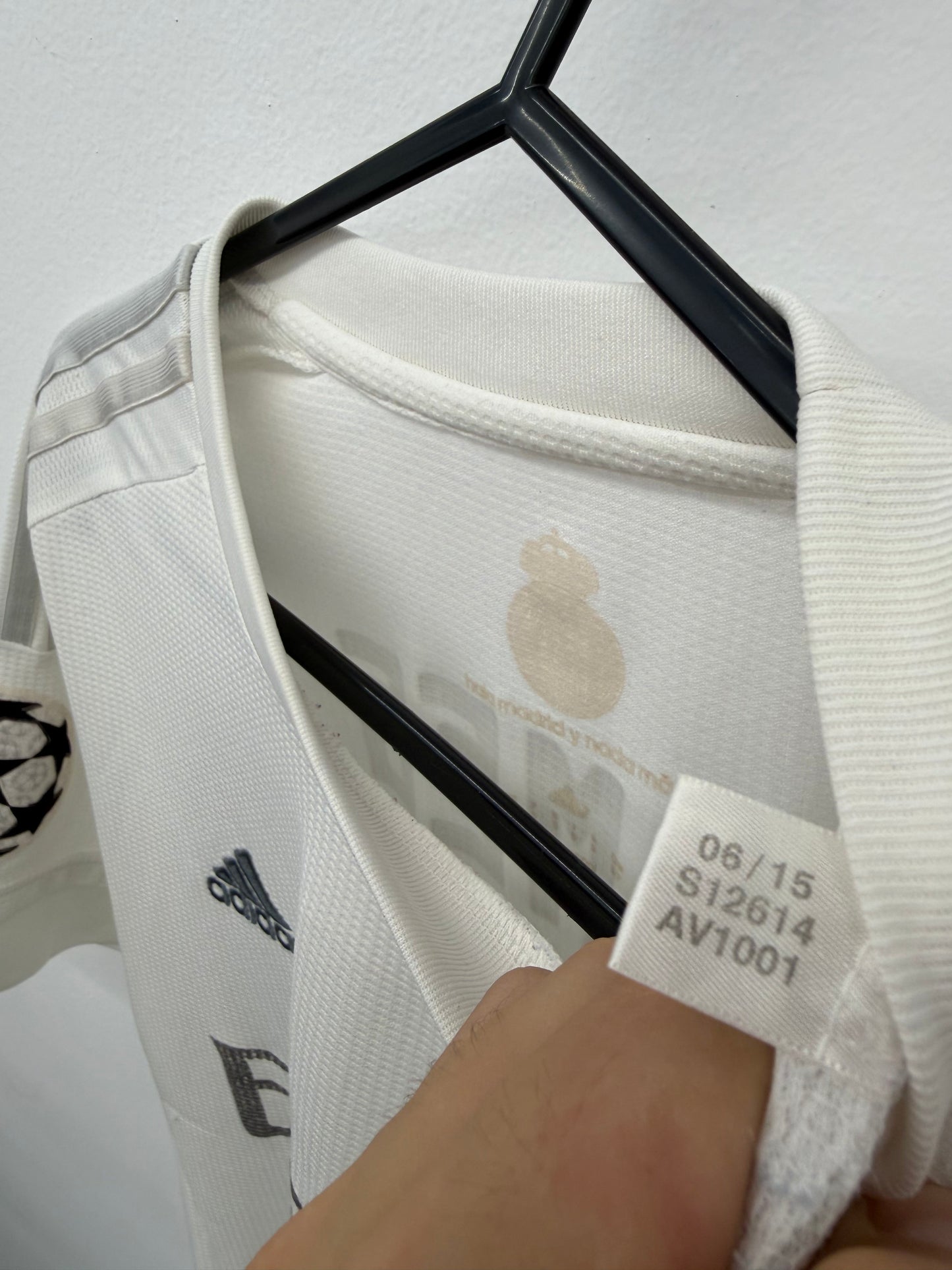 Real Madrid 2015–2016 home football jersey Adidas size S 8/10